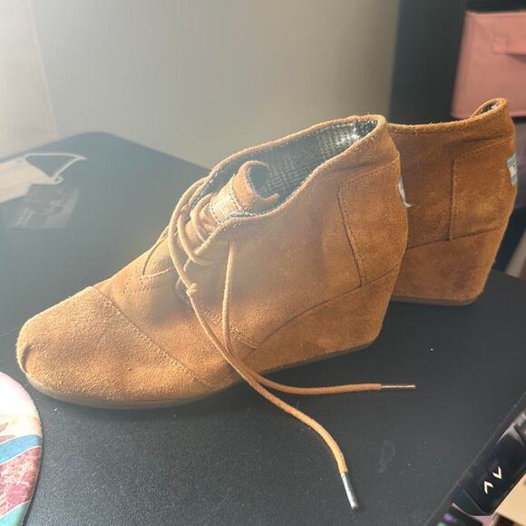 Toms Tan suede wedge ankle boots Women's Size 8 - Picture 2 of 7